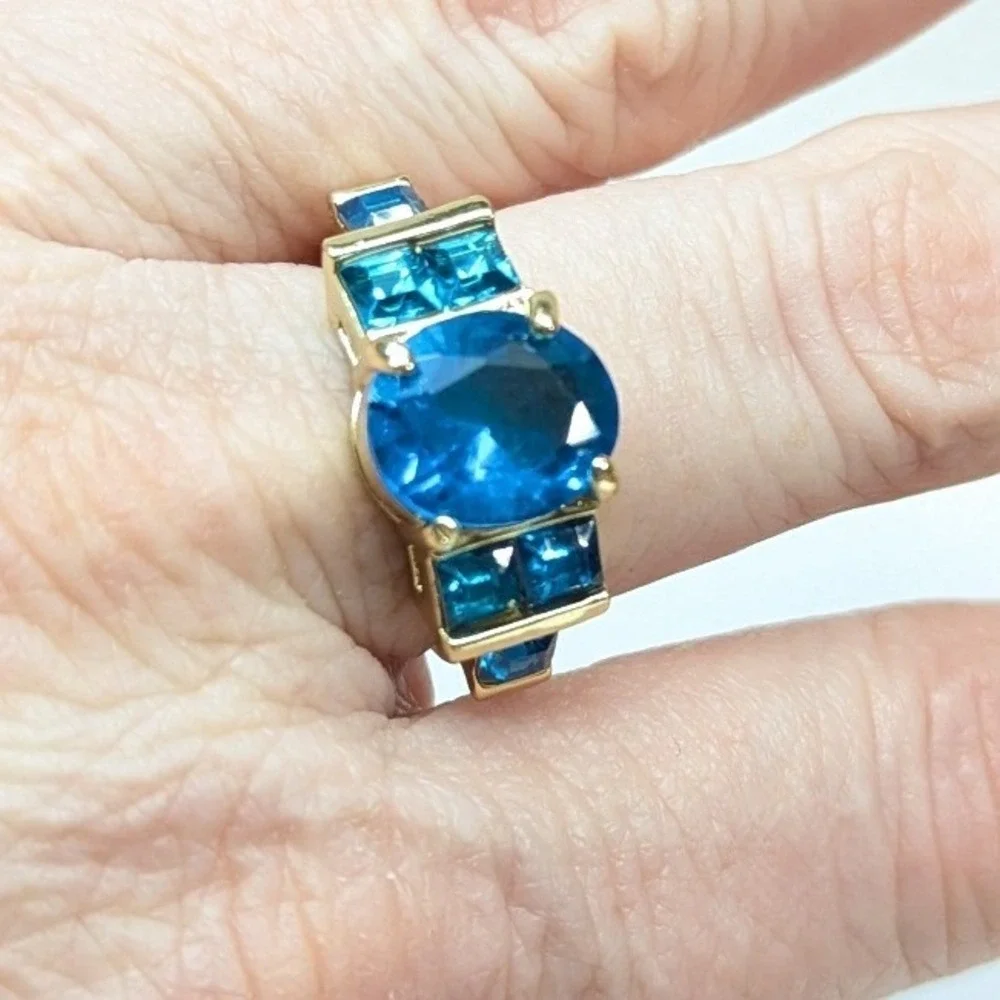 New Oval Cut Aqua Teal Blue 7 Stone Ring Plus Size 9‎ GoldTone Statement Bold